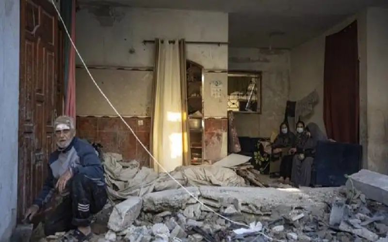 الأورومتوسطي: جيش الاحتلال سرق ونهب منازل