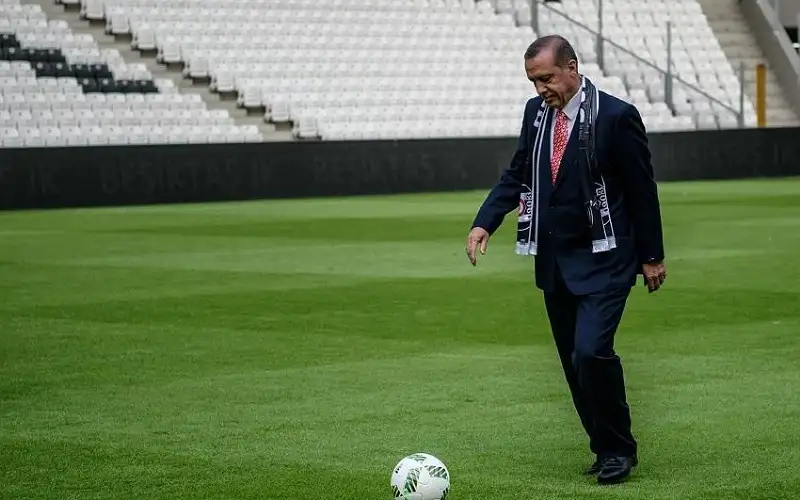 أردوغان يعلق على تأجيل نهائي السوبر