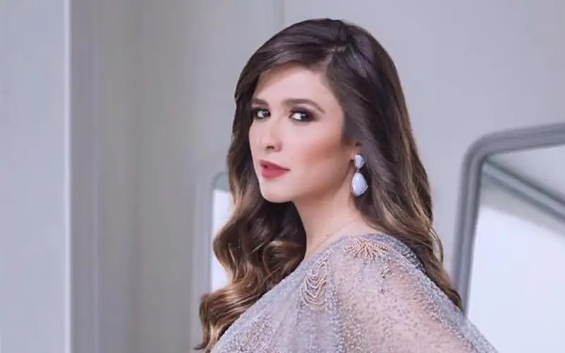 ياسمين عبد العزيز ترد على نبوءة