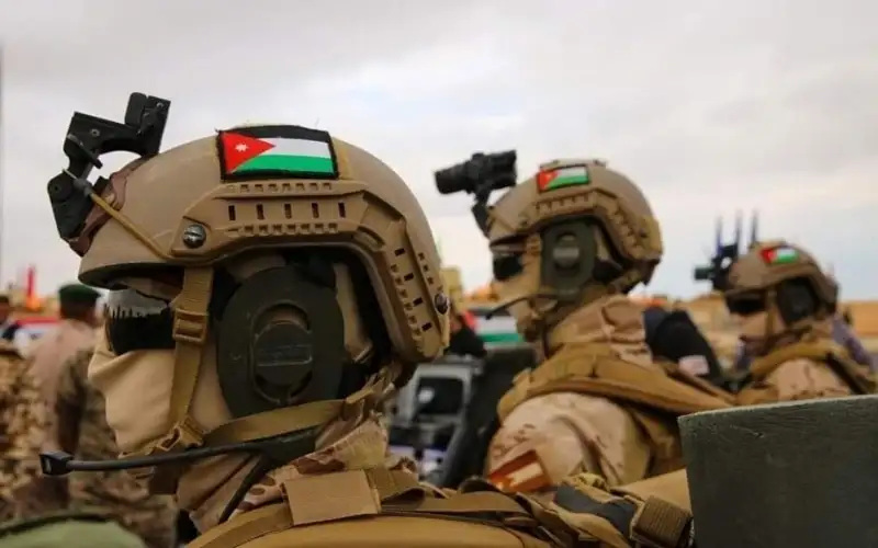 رويترز: الأردن يقصف مخابئ ومستودعات تجار