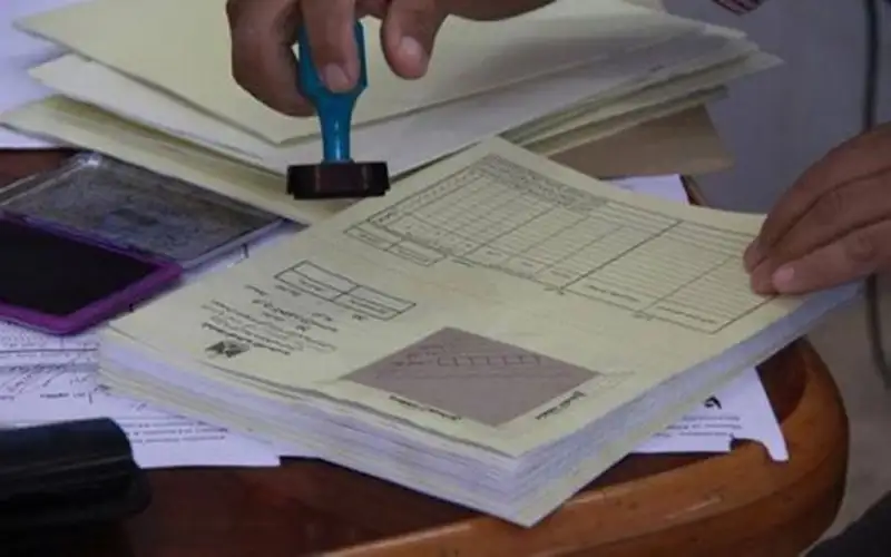 بدء تصحيح الأسئلة المقالية لمبحث اللغة