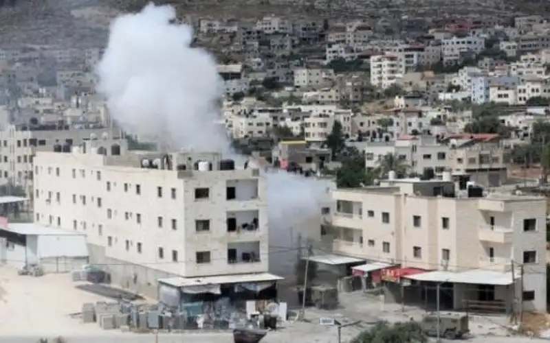 6 شهداء بقصف إسرائيلي استهدف تجمعا