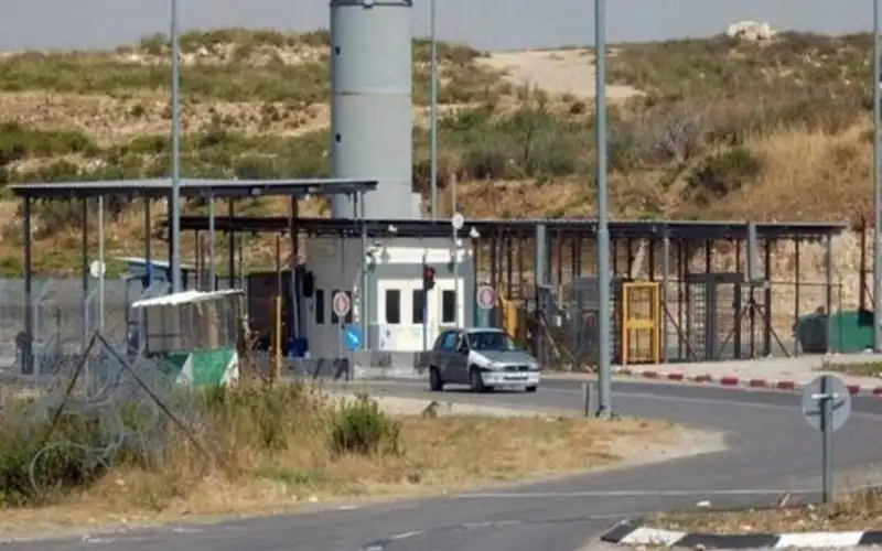 استشهاد طفلة وإصابة شاب برصاص الاحتلال