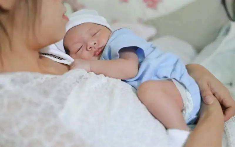 مخاطر تهدد حياة الطفل الرضيع في