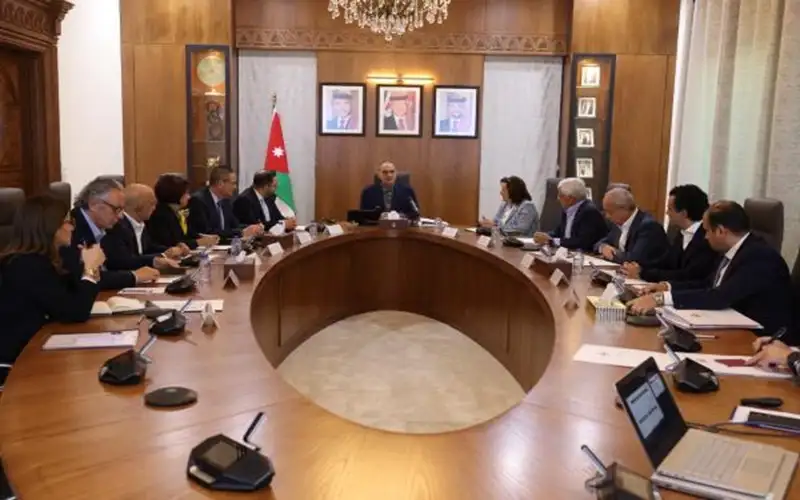 الخصاونة: 372 مشروعا استثماريا أنتجت 30