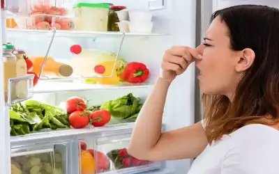 كيف تتخلص من رائحة الثلاجة الكريهة؟