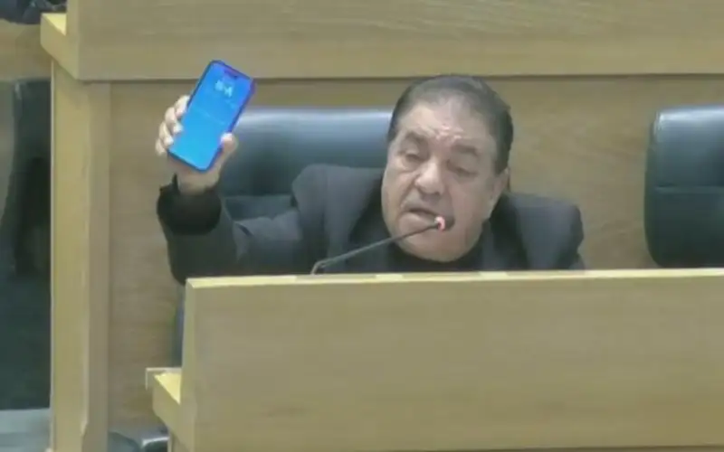 الزعبي: وزراء لا يحترمون النواب وآخرون