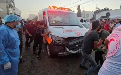 الاحتلال يقصف سيارة إسعاف تحمل جرحى