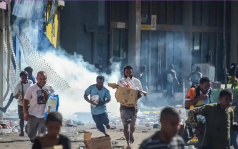 مقتل 15 شخصا بأعمال شغب في