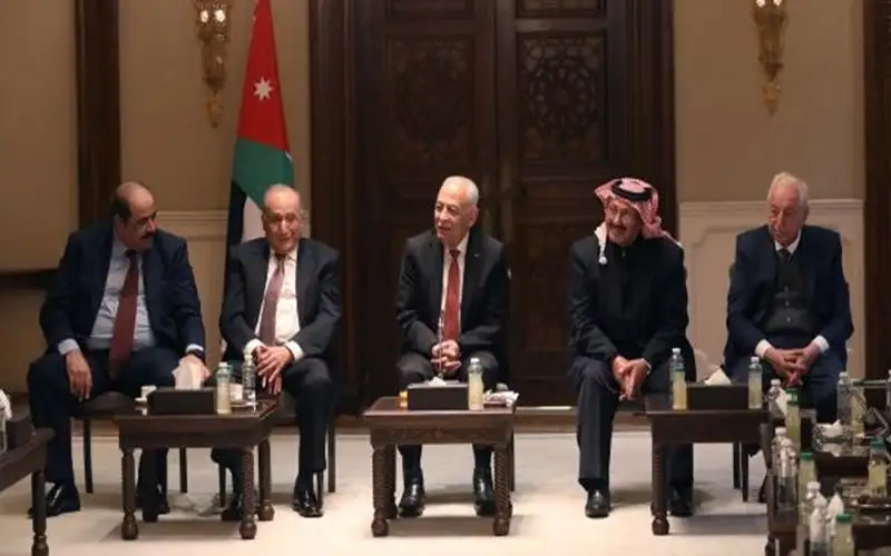 العيسوي يلتقي فعاليات سياسية وقوى وطنية