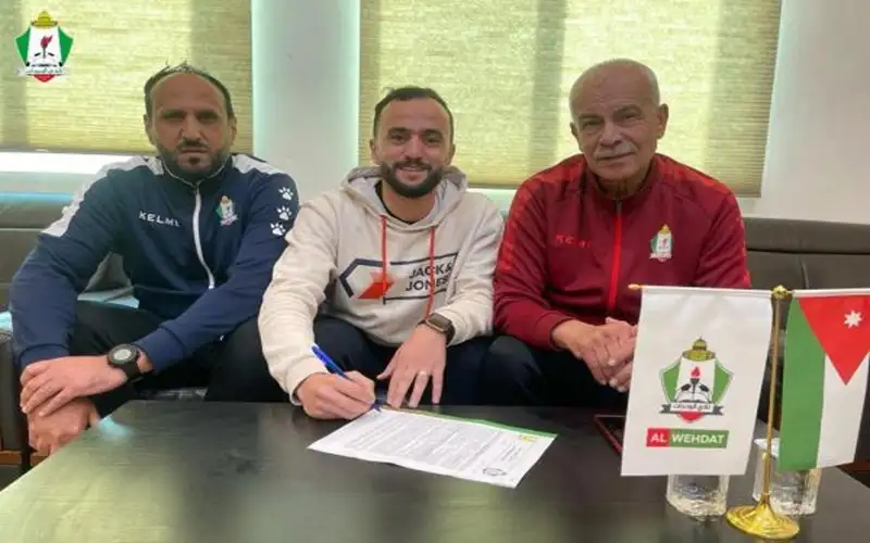 الوحدات يتعاقد مع اللاعب القزعة