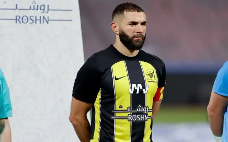 باريس سان جيرمان يدرس التعاقد مع