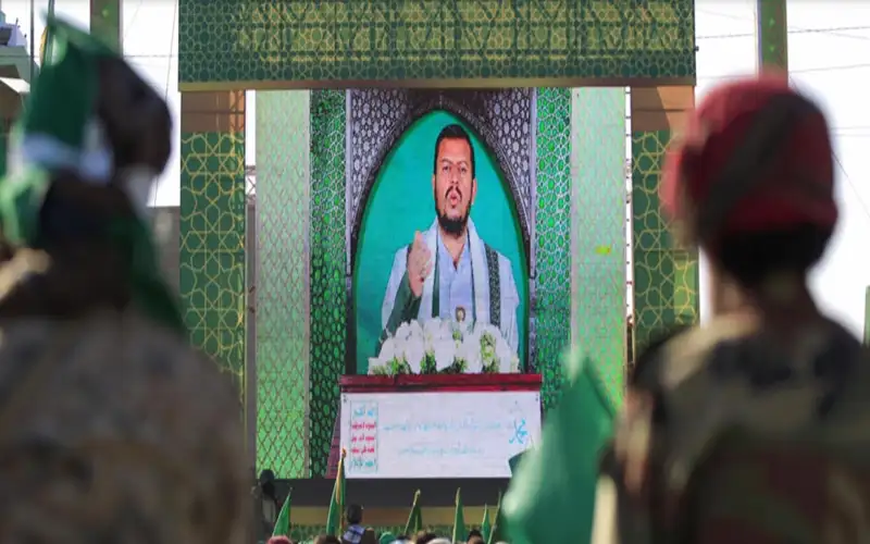 الحوثي يهدد بضرب المصالح الأميركية اذا