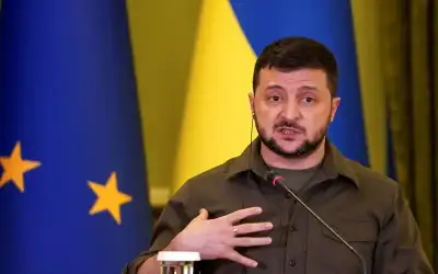 زيلينسكي يحذر من سحق أوكرانيا في