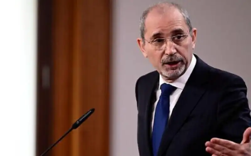 الصفدي: ضرورة تكاتف الجهود الدولية لوقف