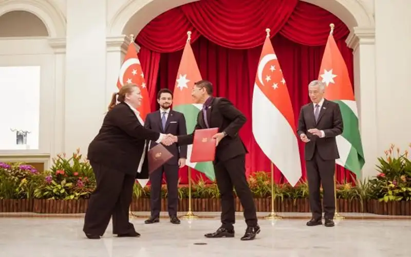 ولي العهد يشهد تبادل اتفاقيات أردنية