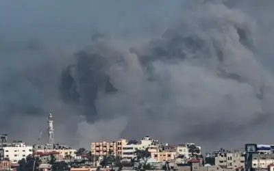 شهيدان باستهداف مباشر لسيارة بخان يونس