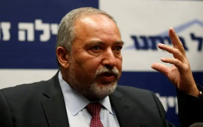 ليبرمان يطالب بتشكيل حكومة إسرائيلية جديدة