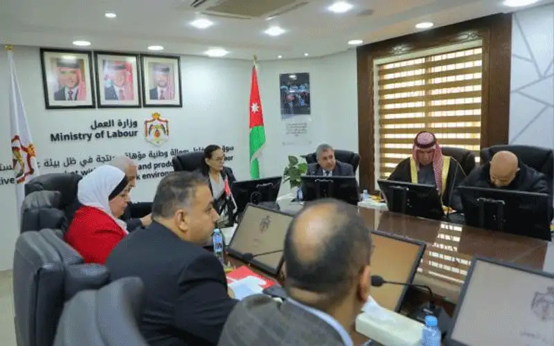 الروابدة: تزويد مفتشي العمل بكاميرات مرتبطة