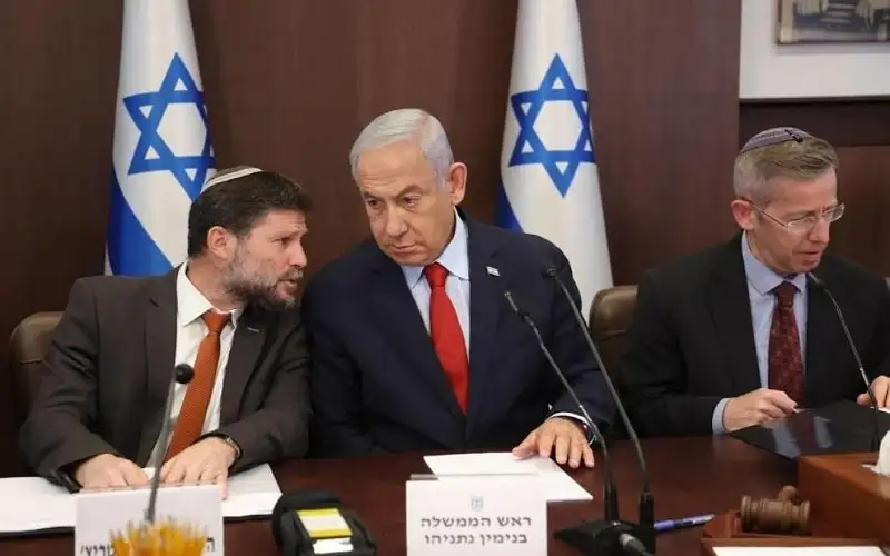 حكومة حرب الاحتلال تعد أيامها.. صحيفة