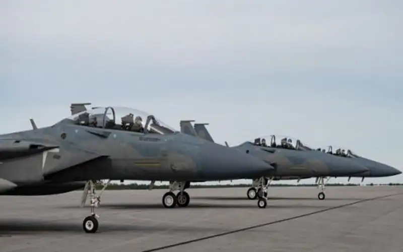 واشنطن تنفذ ضربة على صواريخ يمنية