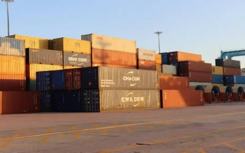 الحكومة: أسعار شحن الحاويات من الصين