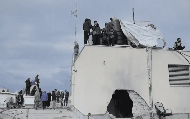 عودة الاتصالات جزئيا إلى غزة