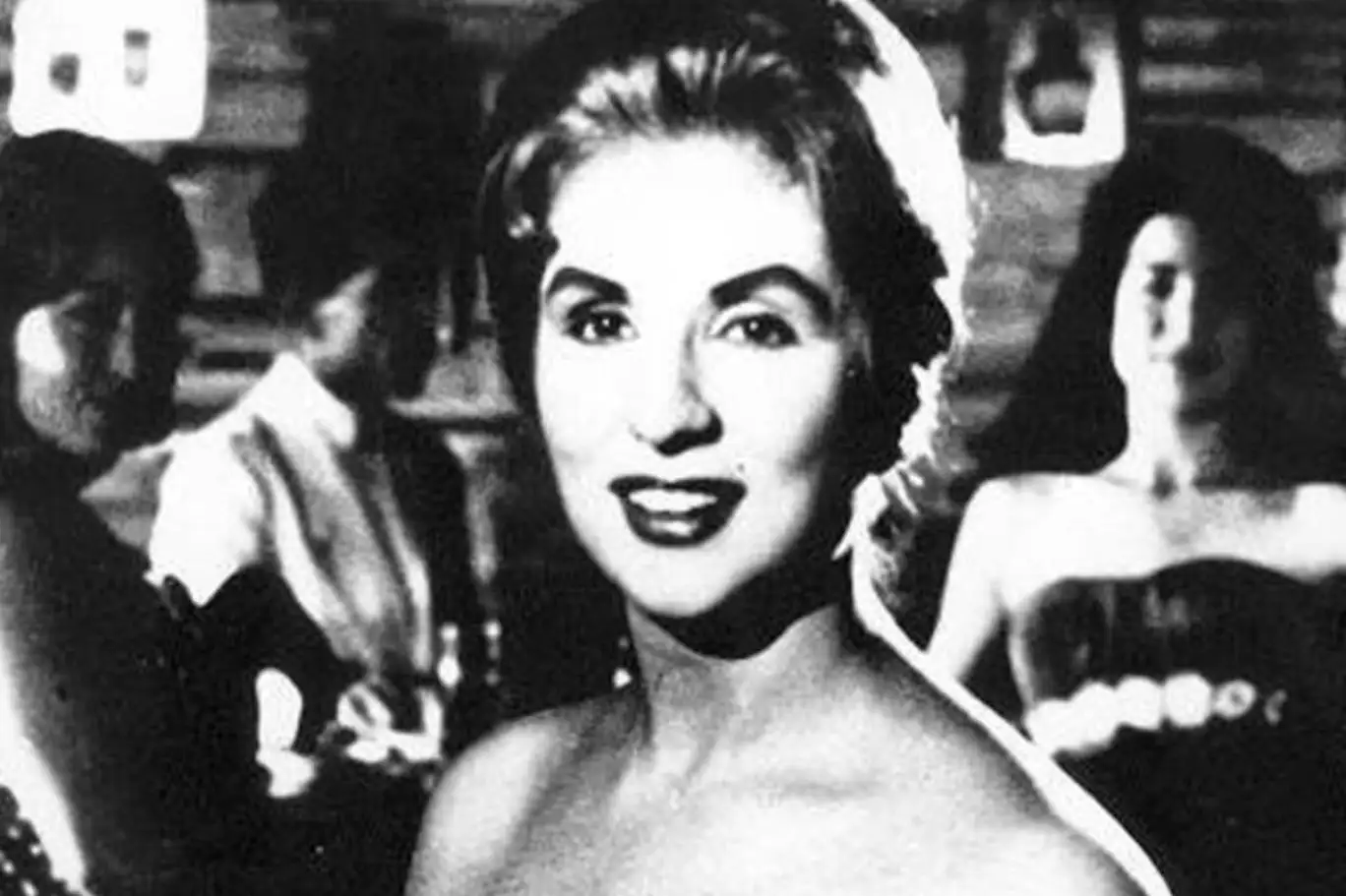 ثلاثية الفن والسياسة مصالح وأسرار ومؤامرات