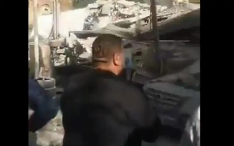 رويترز: الغارة على دمشق قتلت مسؤولا