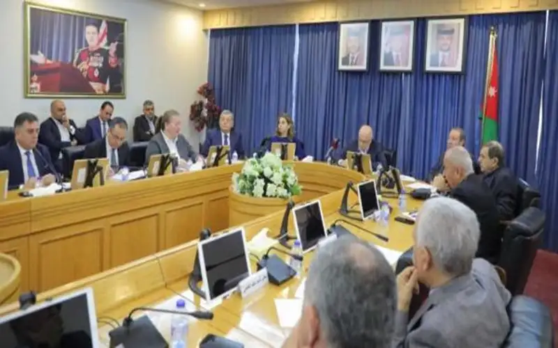 مالية الأعيان تبحث ووزيرة التخطيط تنسيق