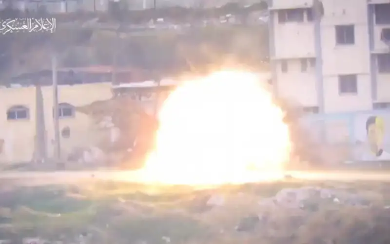 القسام: تفجير غرفة مفخخة بقوة صهيونية