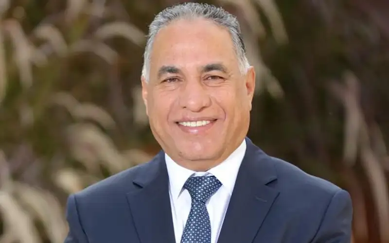 الدكتور القضاة يؤدي القسم القانوني اما