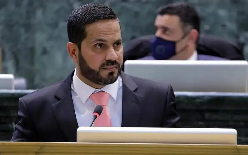 أبو يحيى يفسر فقدان الرواتب بركتها