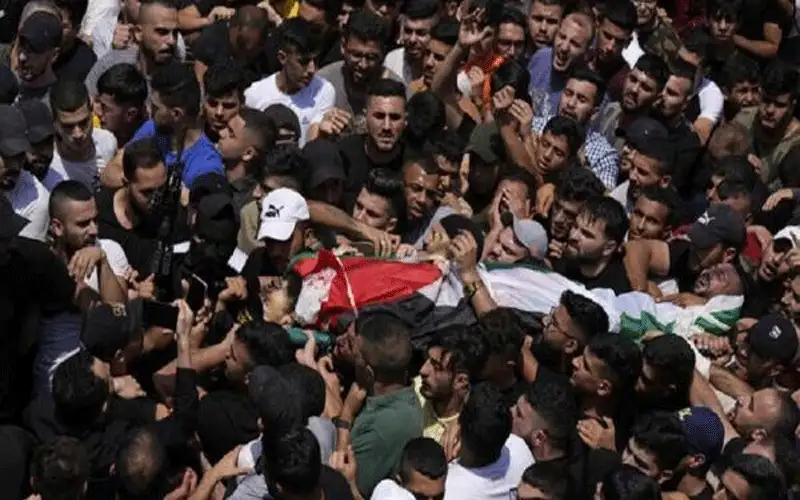 10 شهداء بمجزرة إسرائيلية على مدرسة