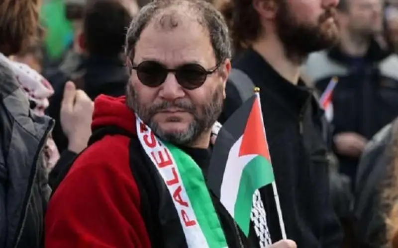 لجنة بالكنيست تصوت لعزل نائب أيد