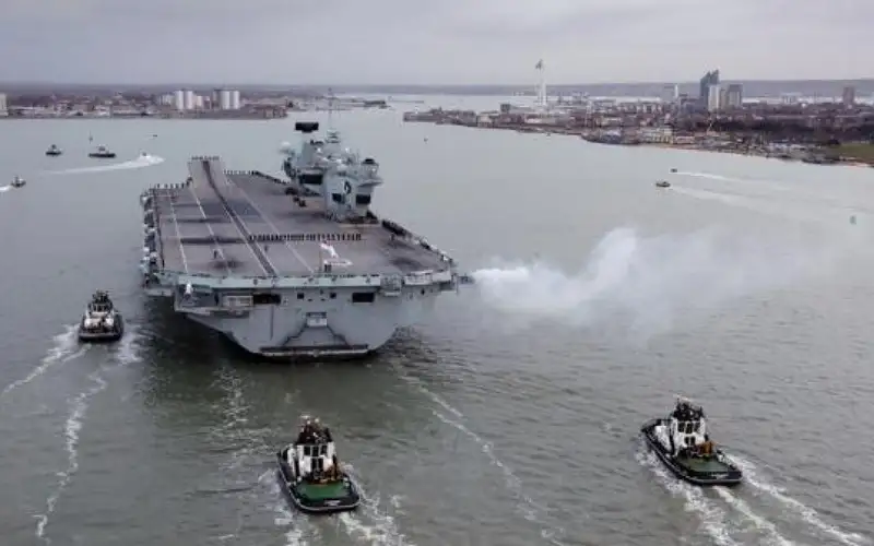 بريطانيا تدرس إرسال حاملة طائرات إلى