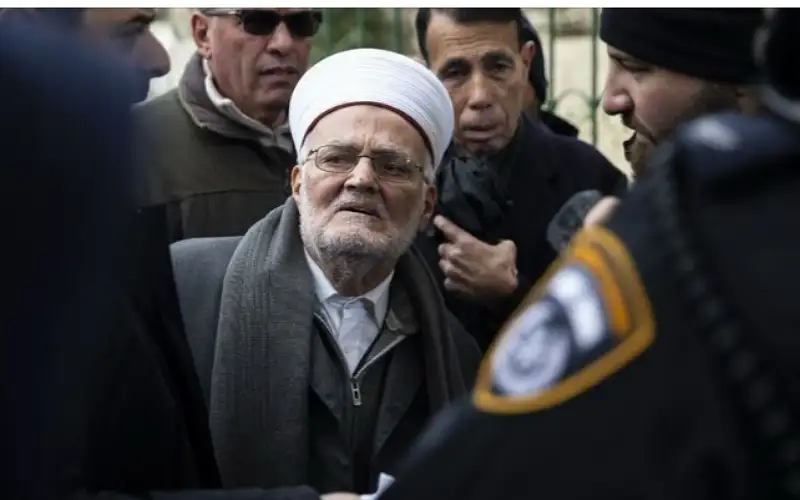 الاحتلال يمنع خطيب الاقصى من دخول