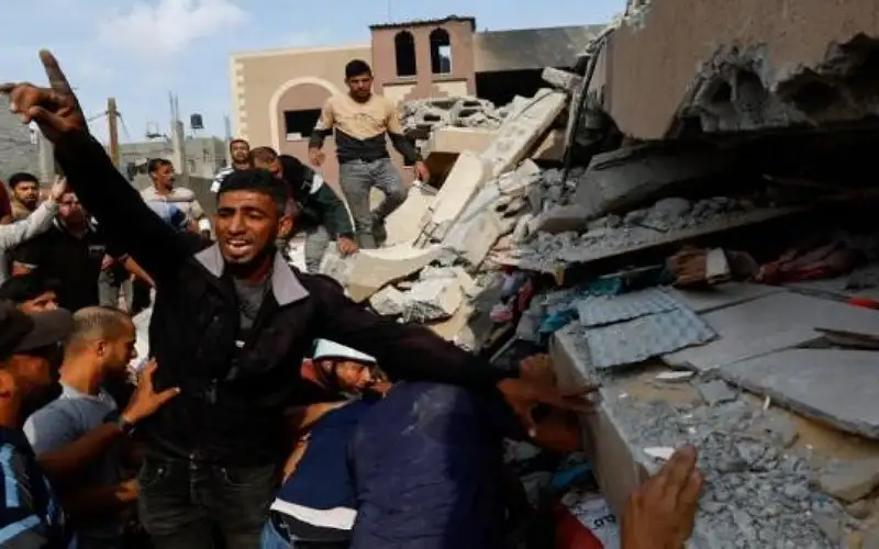 ارتفاع حصيلة شهداء غزة إلى 27238