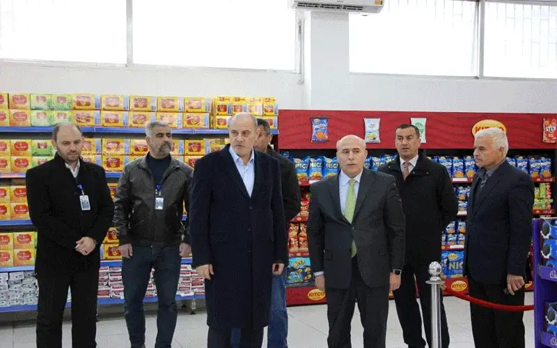 الحكومة تؤكد وفرة السلع والالتزام بتثبيت