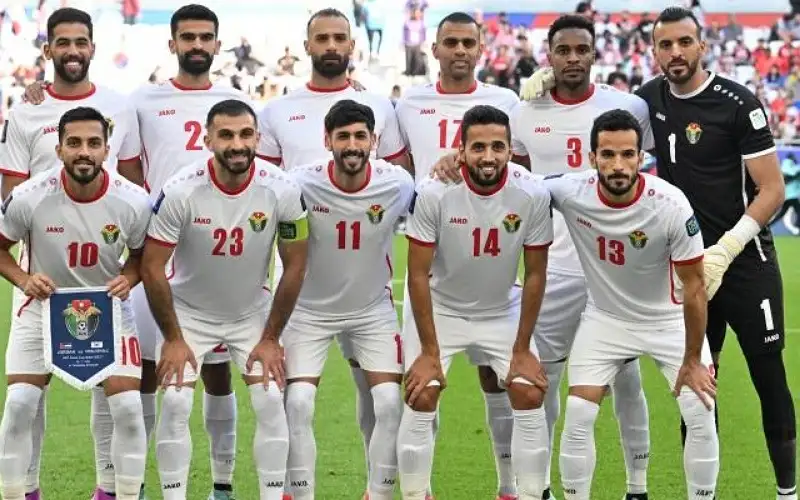 النشامى يظهر باللون الأبيض أمام كوريا