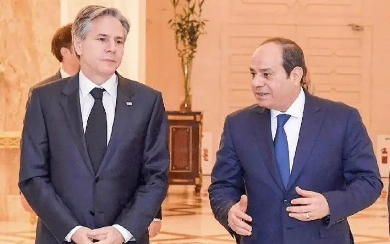بلينكن يصل القاهرة ويلتقي بالسيسي