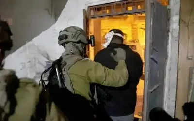 اعتقال 35 فلسطينيا بالضفة خلال أقل