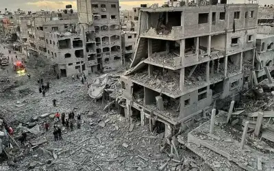 هآرتس تشبه الدمار في غزة (بما