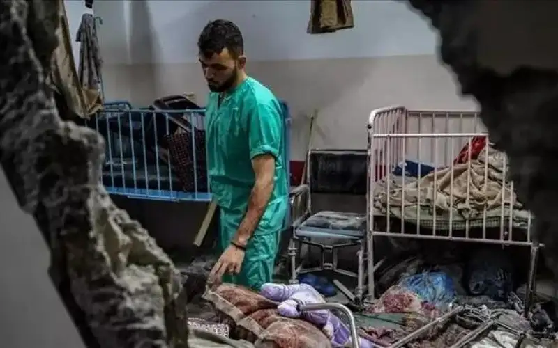 الاحتلال يحاصر مجمع ناصر الطبي ويطلق