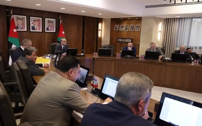 نظام لتوفير قاعدة بيانات شاملة للمشروعات