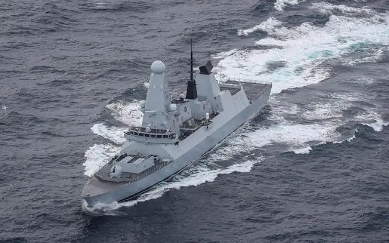 حادث بحري جنوب المخا اليمنية وتحذيرات