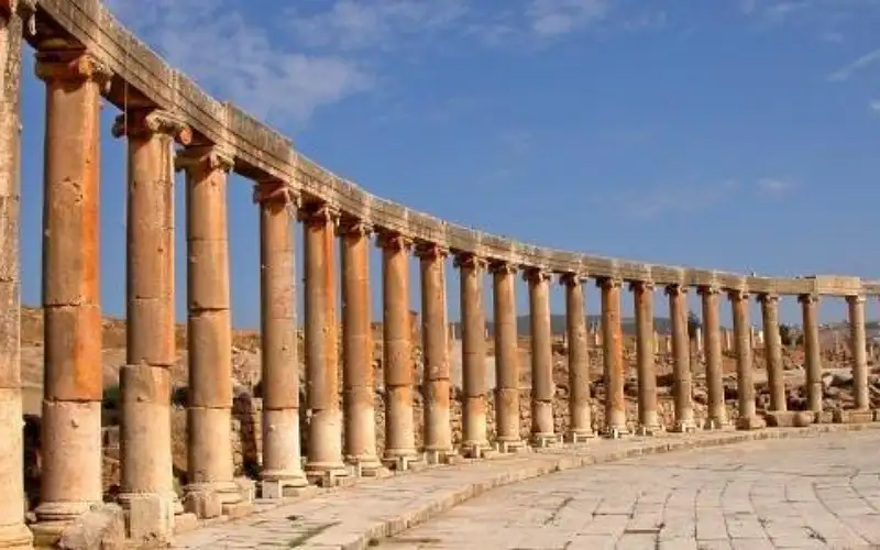 إلغاء 80 % من حجوزات السياح