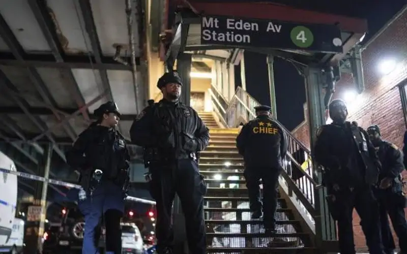 قتيل و5 مصابين بإطلاق نار داخل