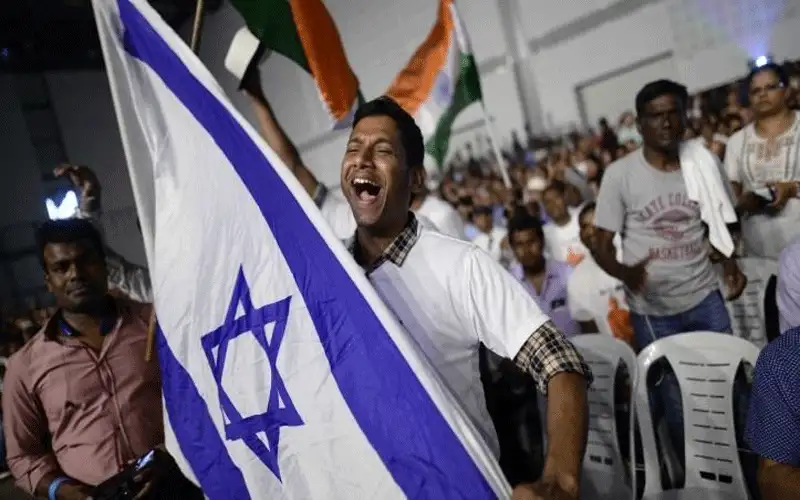 صحيفة عبرية: استقدام عمال أجانب محفوف