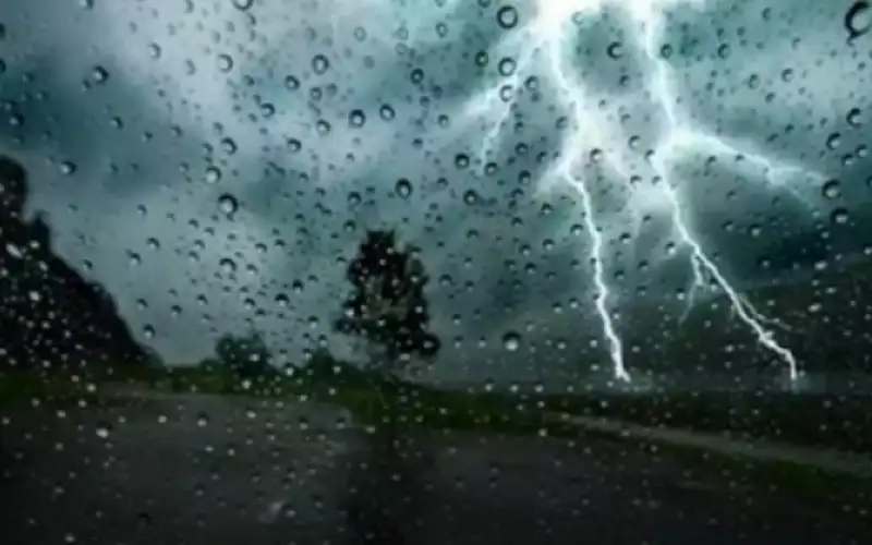 أمطار غزيرة مصحوبة بالرعد في طريقها
